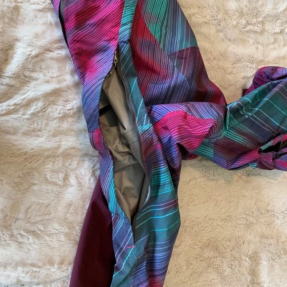 Spyder Ski Jacket, M, Like New. - Picture 13 of 16